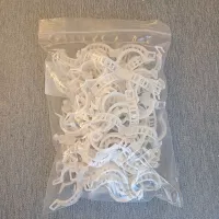 Купить Клипса белая для крепления томатов, огурцов, перцев к опоре